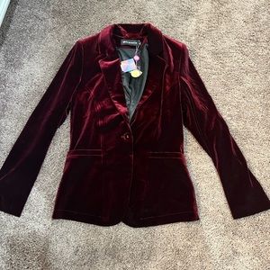 NEW WITH TAGS red velvet blazer, XS